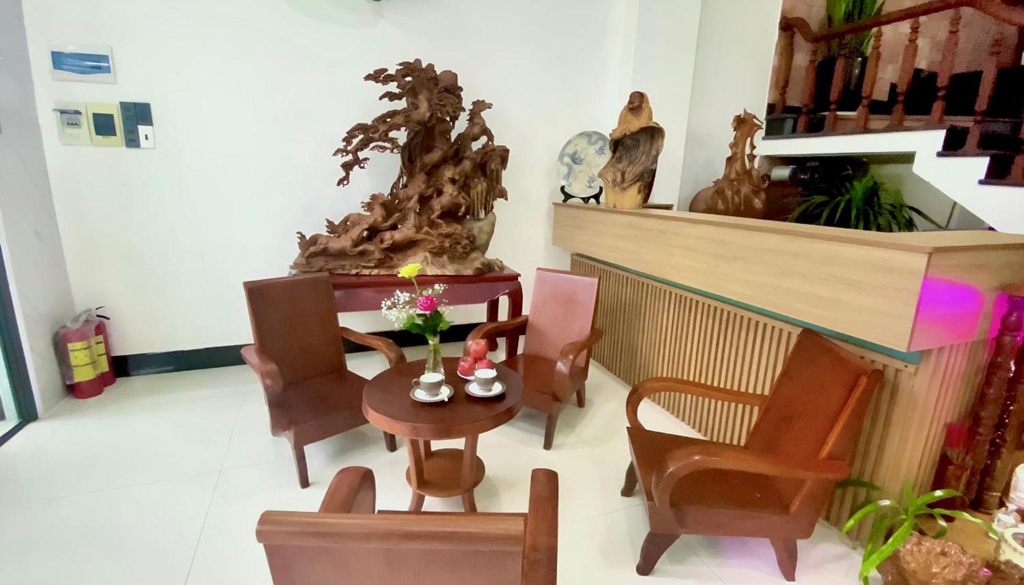 Friendly Homestay Kon Tum Exteriör bild