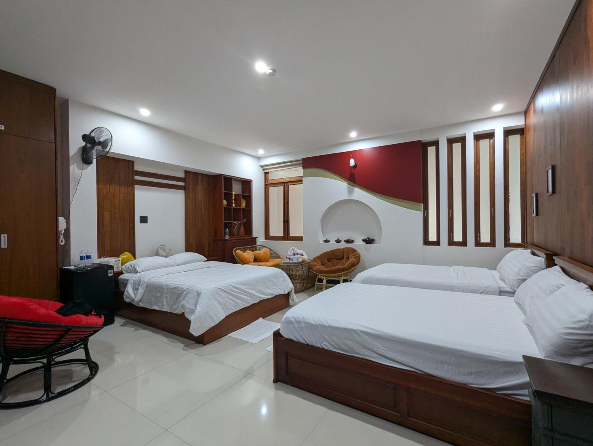 Friendly Homestay Kon Tum Exteriör bild