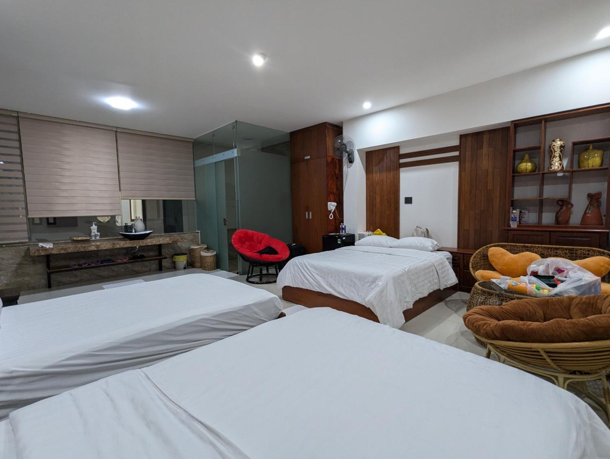 Friendly Homestay Kon Tum Exteriör bild