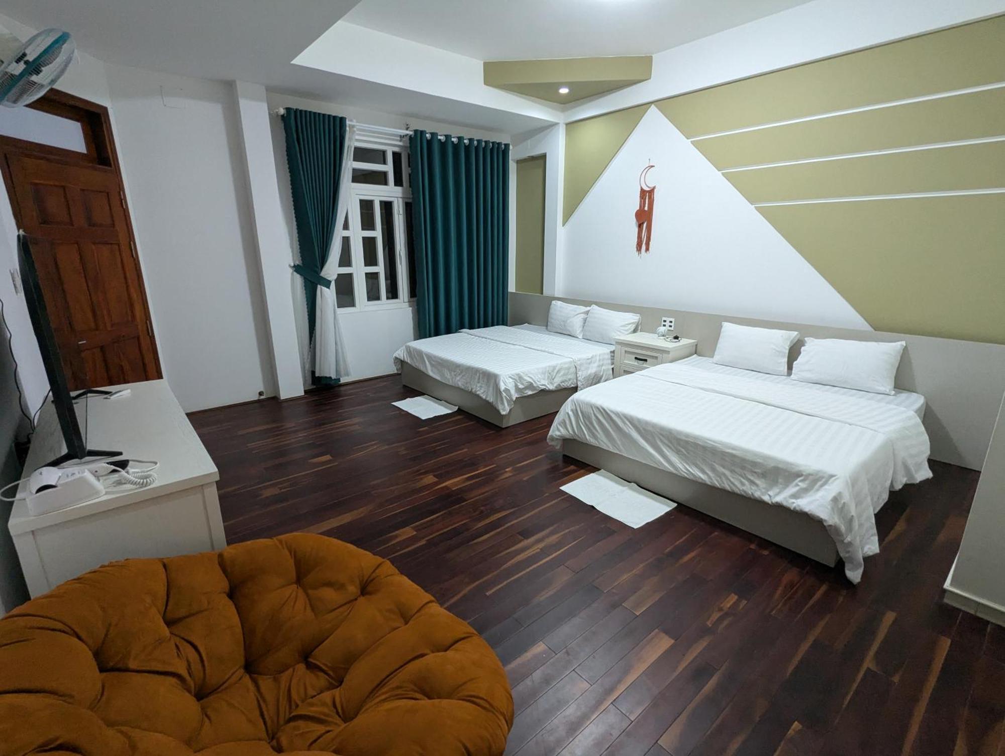 Friendly Homestay Kon Tum Exteriör bild